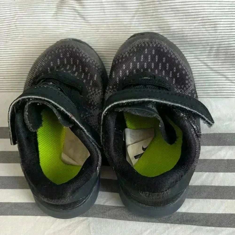 Nike Free RN Sneaker with Velcro size 4c